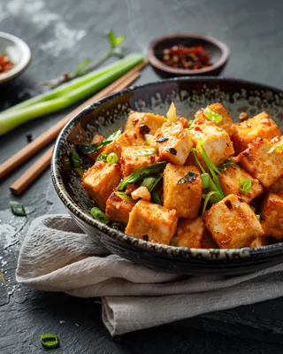 Tofu-Bites mit Cayenne und Knoblauch