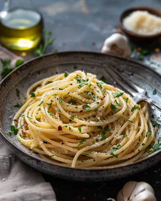 Würzige Knoblauch‑Kräuter‑Pasta