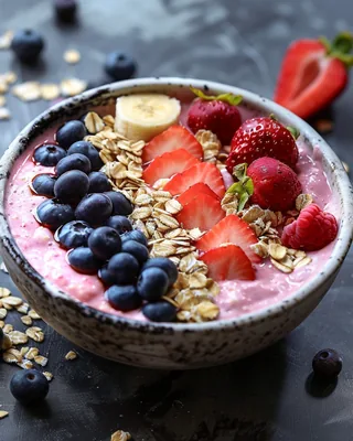 Beeren-Bananen-Smoothie-Bowl